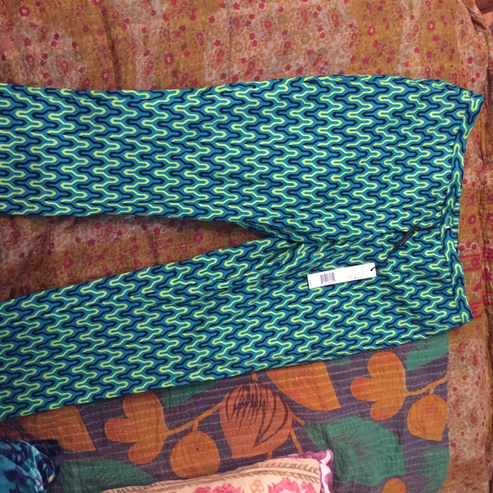 Elie Tahari Green Pattern Pants
